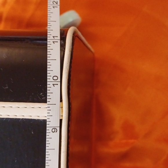 VINTAGE LANCOM VINYL BLACK/WHITE TRIM RED SILKY INSIDE TOWER ZIP PULLS BOX - Picture 12 of 16